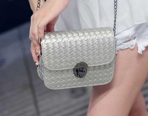 Стильная Fashion сумка-клатч на цепочке, с плетением