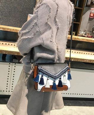 Милая женская сумка сундук с бубончиками