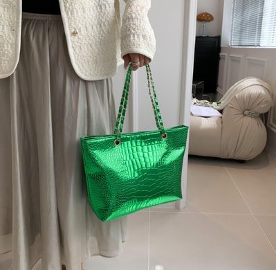Блестящая лакированная сумка шоппер под крокодил