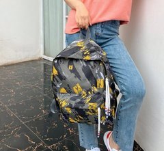 Вместительный тканевый рюкзак для школы