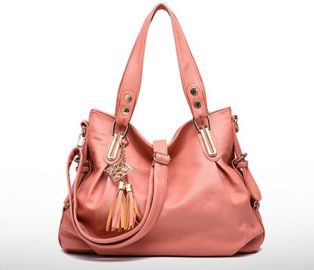 Стильная женская сумка-хобо с брелком кисточка