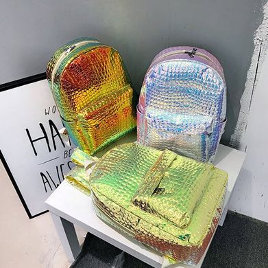 Модный рифленый голографический рюкзак