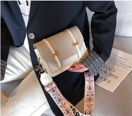 Элегантная сумка сундучок на красивом ремешке