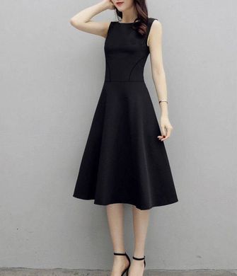 Классическое удлиненное черное платье